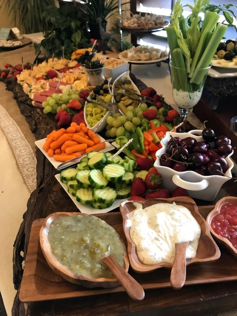 Charcuterie Board: Delight And Surprise Guests With Elegant ...